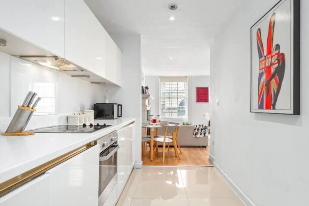 3 Bedroom Flat In Haymarket London Sleeps 14 Hy1 Exterior photo