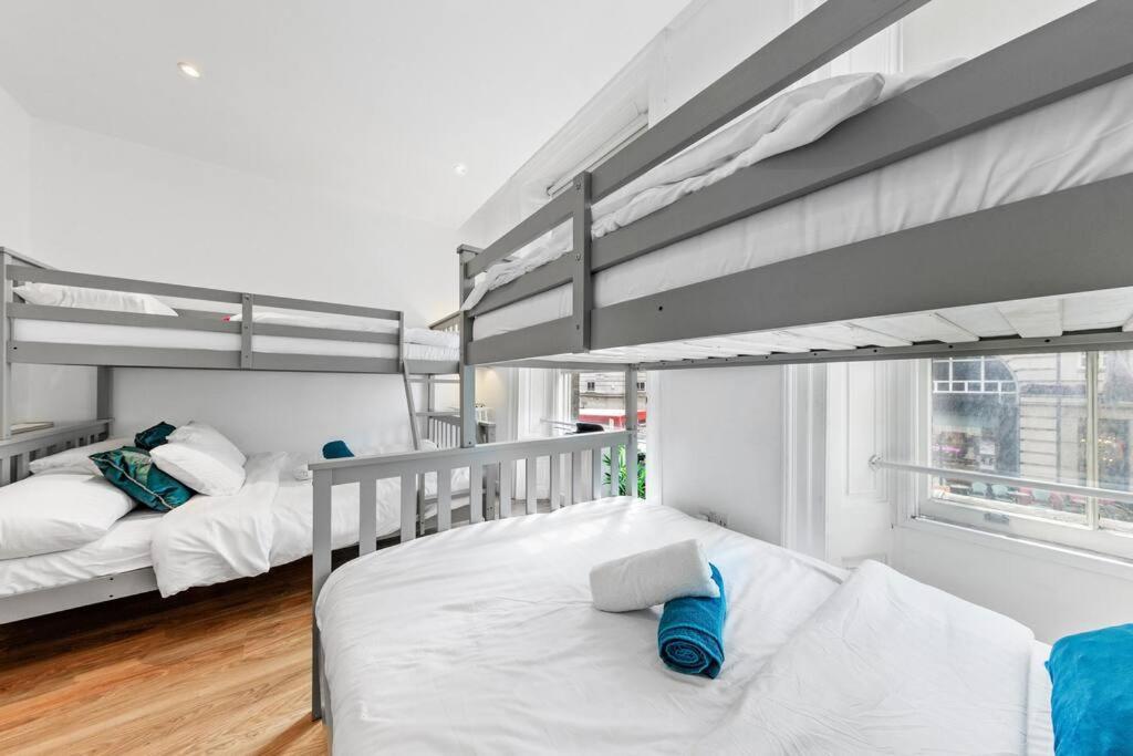 3 Bedroom Flat In Haymarket London Sleeps 14 Hy1 Exterior photo