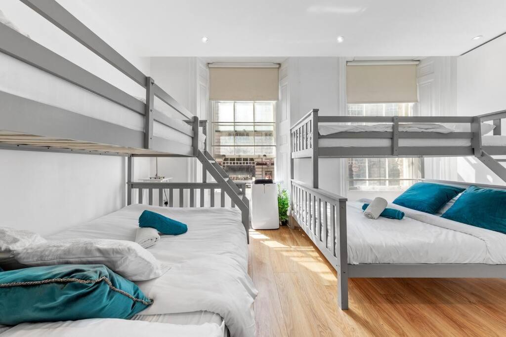 3 Bedroom Flat In Haymarket London Sleeps 14 Hy1 Exterior photo