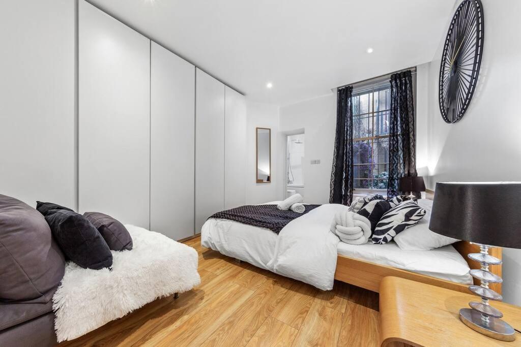 3 Bedroom Flat In Haymarket London Sleeps 14 Hy1 Exterior photo